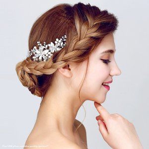 Crystal and pearl floral Hair Comb, Silver